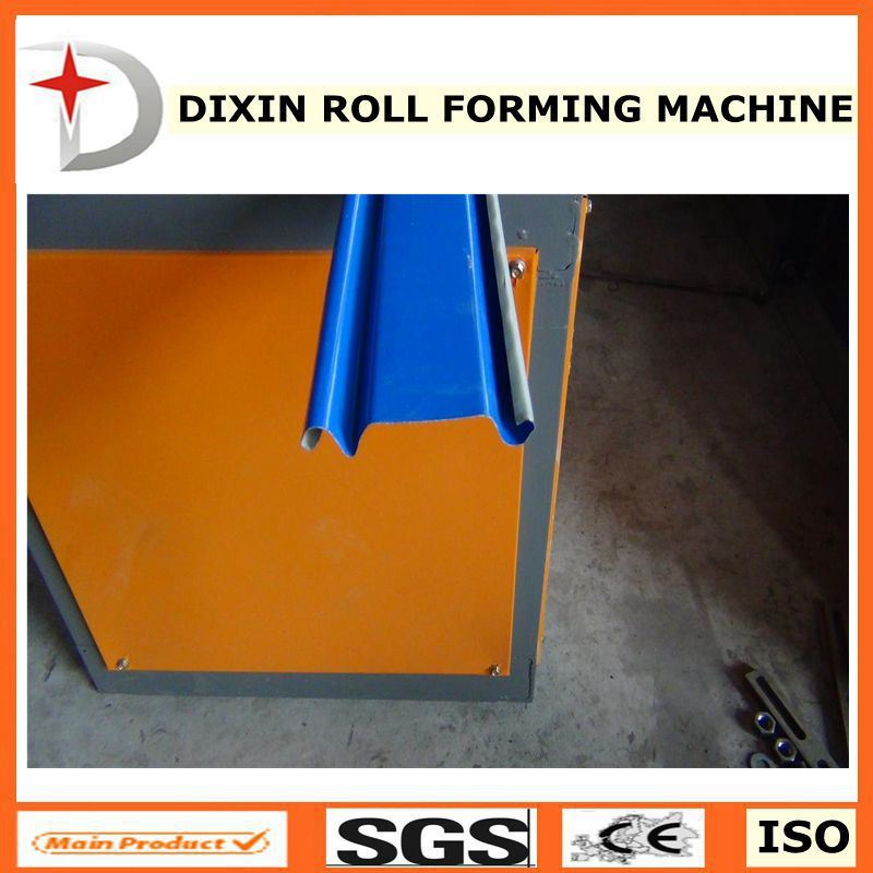 Roller Shutter Door Machine Made in China