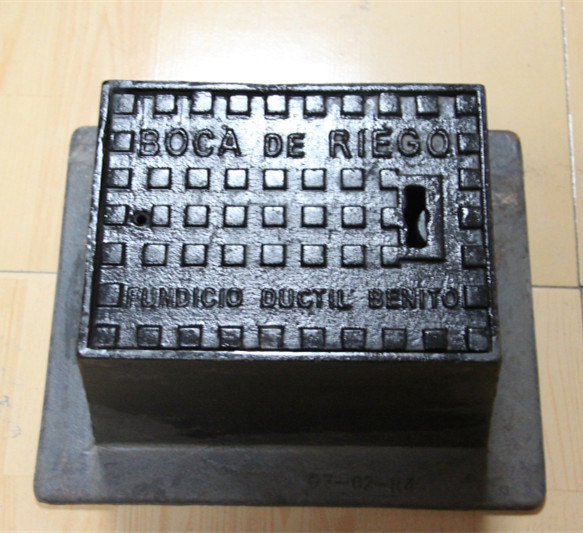 Ductile Iron /Cast Iron Manhole Cover Exporter in China
