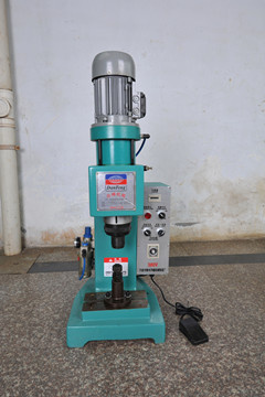 Pneumatic Riveting Machine (DF-2000A)