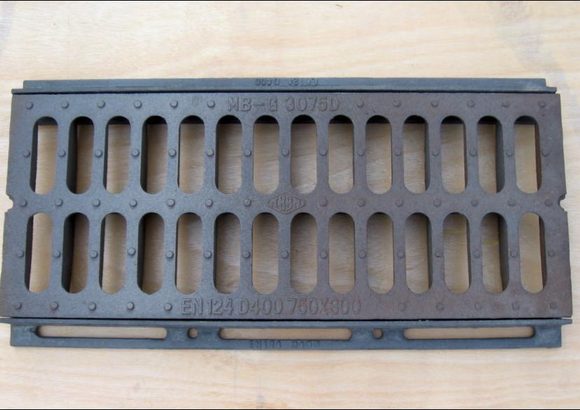 En124 C250 Ductile Iron Grating (FM-G008)