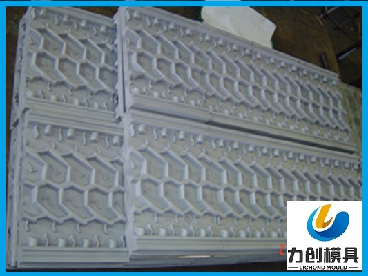 Retread Mould