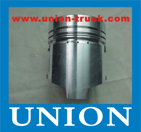 Komatsu S6d105-1 Engine Parts Piston 6137-32-2130 for Grader Gd621A-1