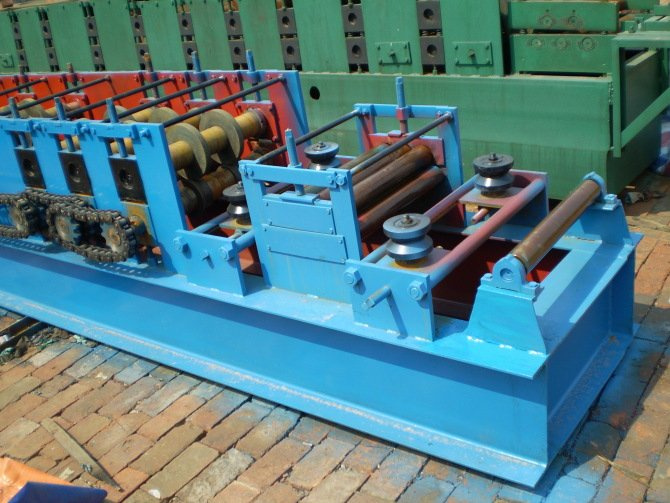 C Steel Roll Forming Machine